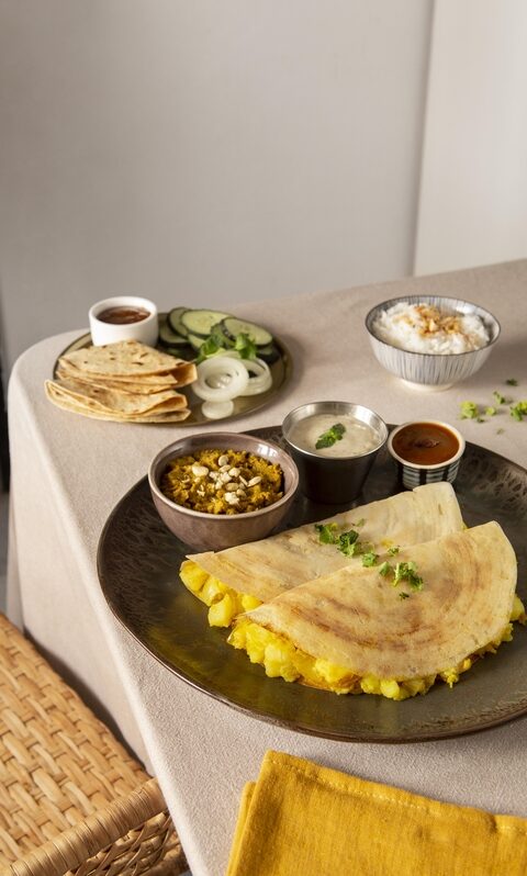 kerala traditional food in kochi, nadan kozhi perattu