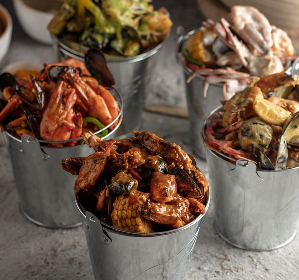 seafood restaurant in kottayam, seafood restaurant in kochi, seafood bucket kochi, seafood bucket kottayam